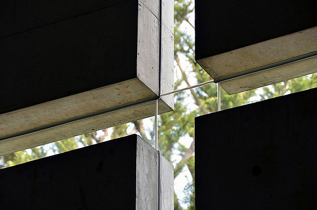 East West integration，Light and wind，natural，cement，geometry，