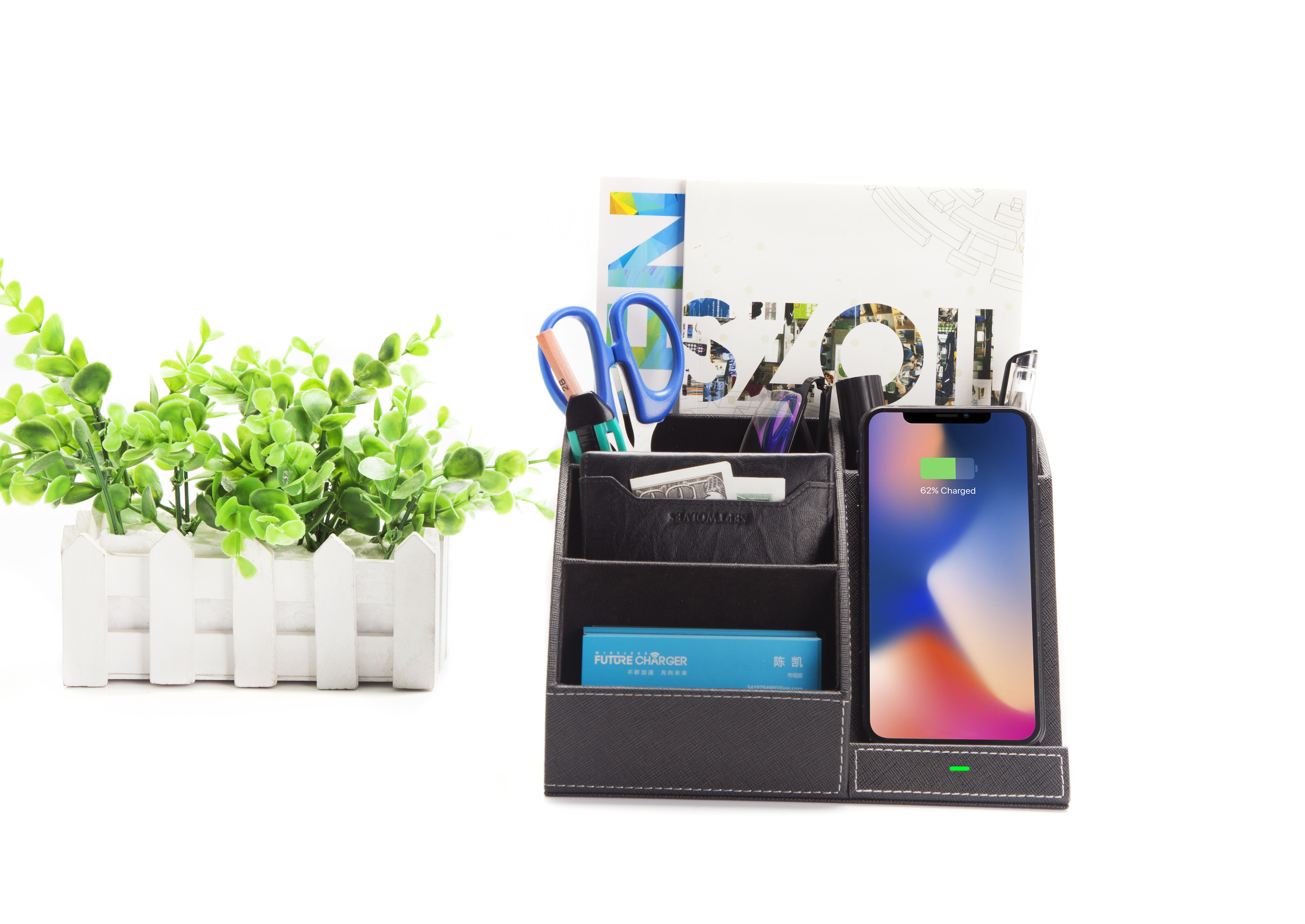 Wireless charging of storage box，