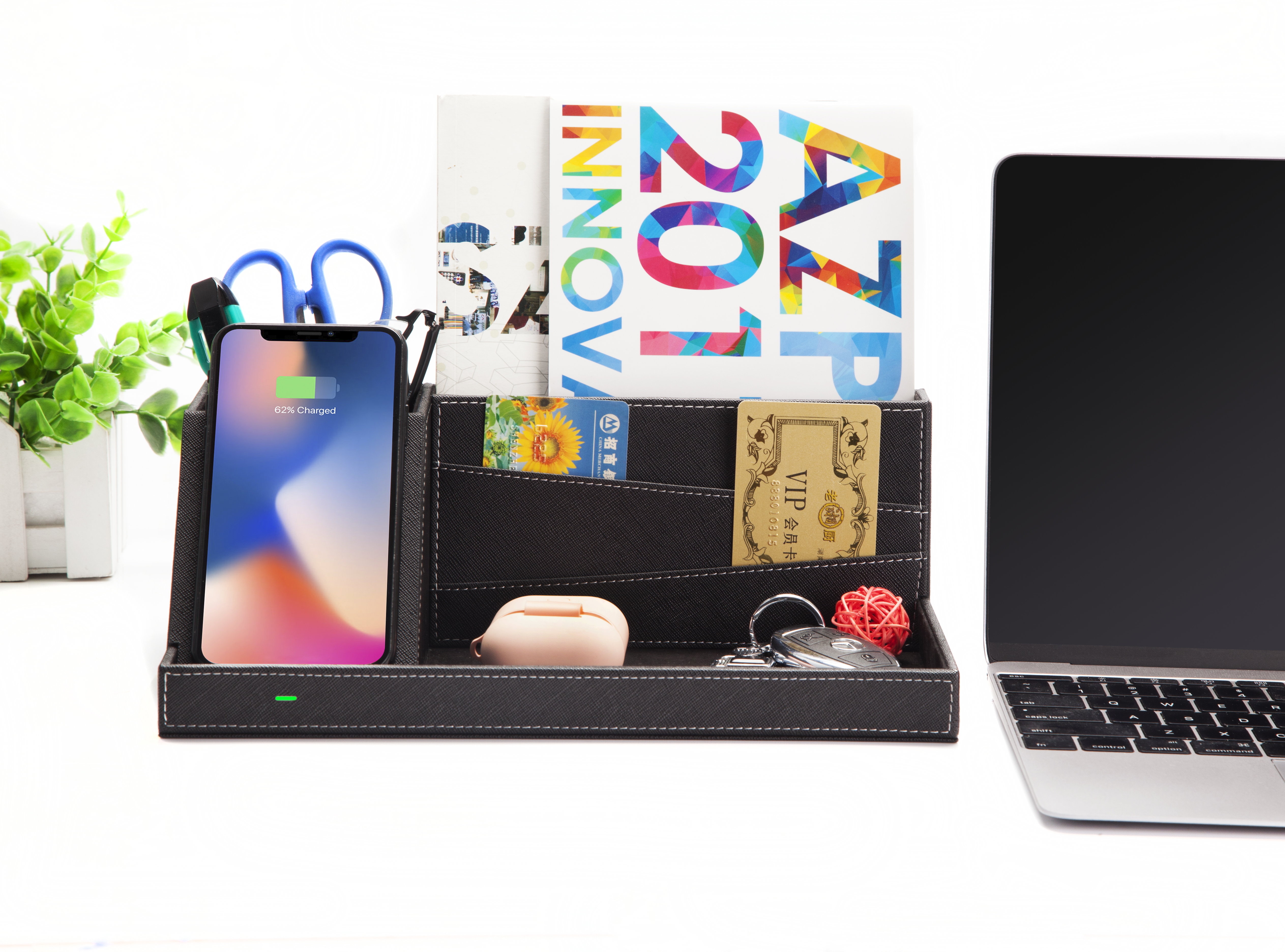 Wireless charging of storage box，