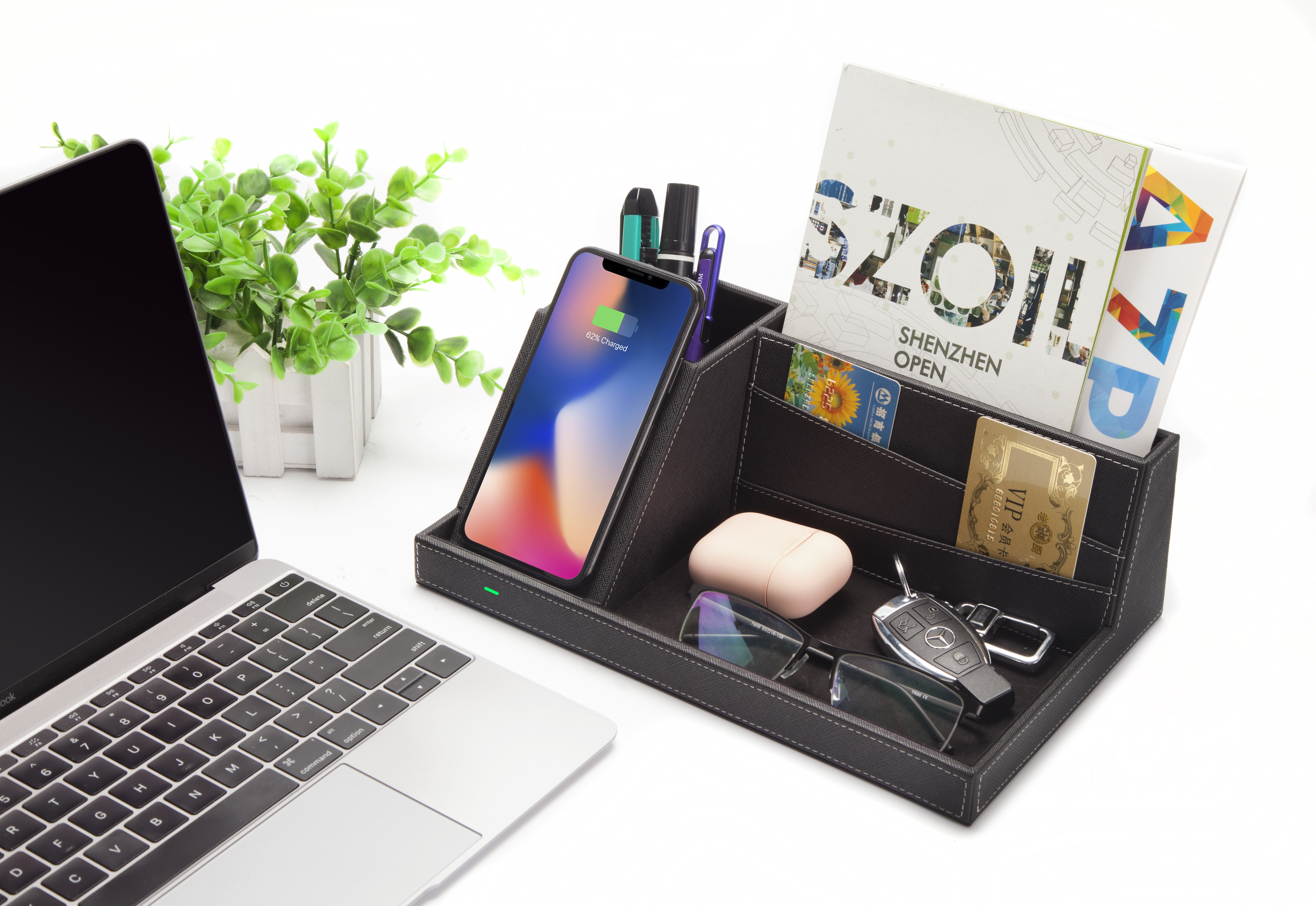 Wireless charging of storage box，