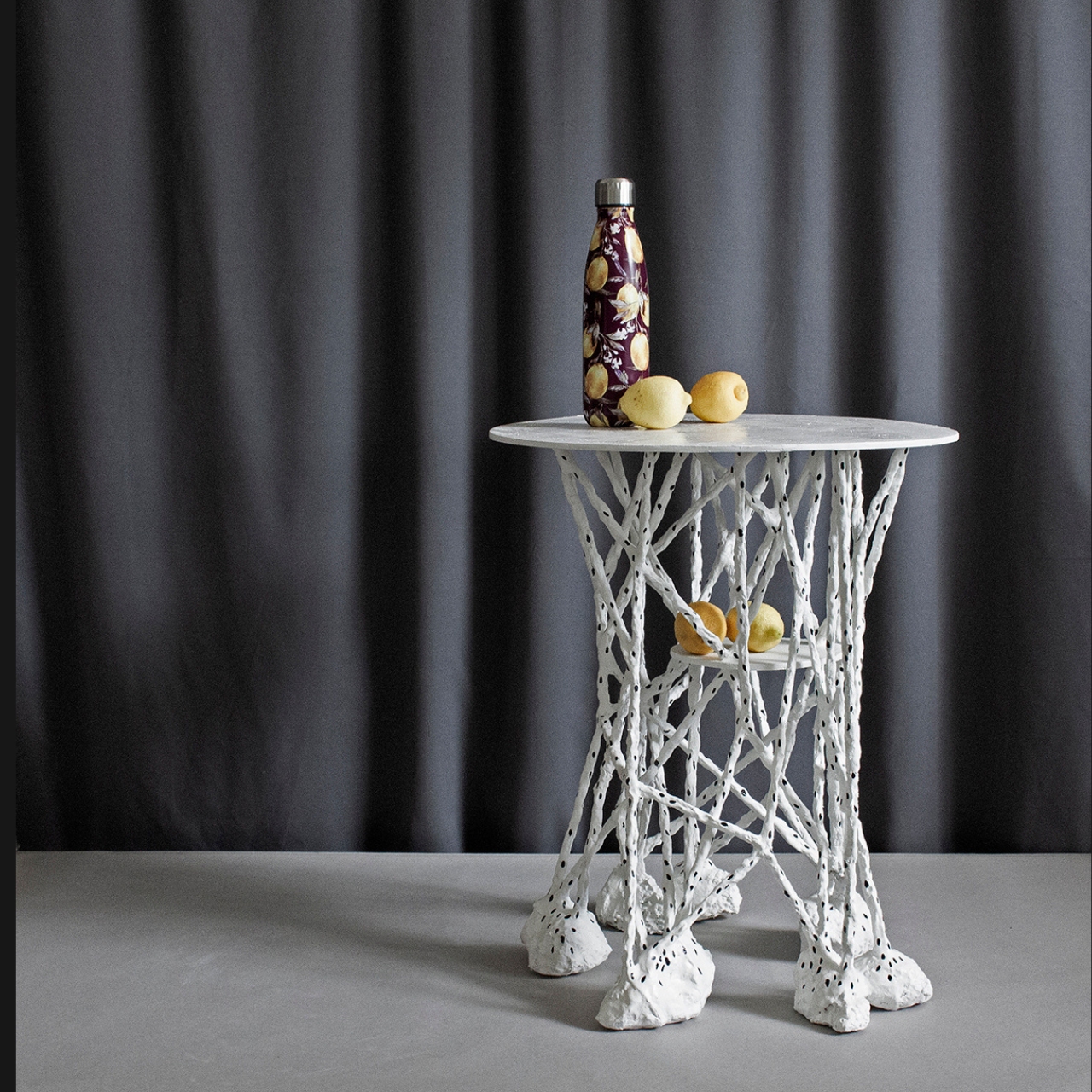 Side table，shelf，furniture，Artwork，