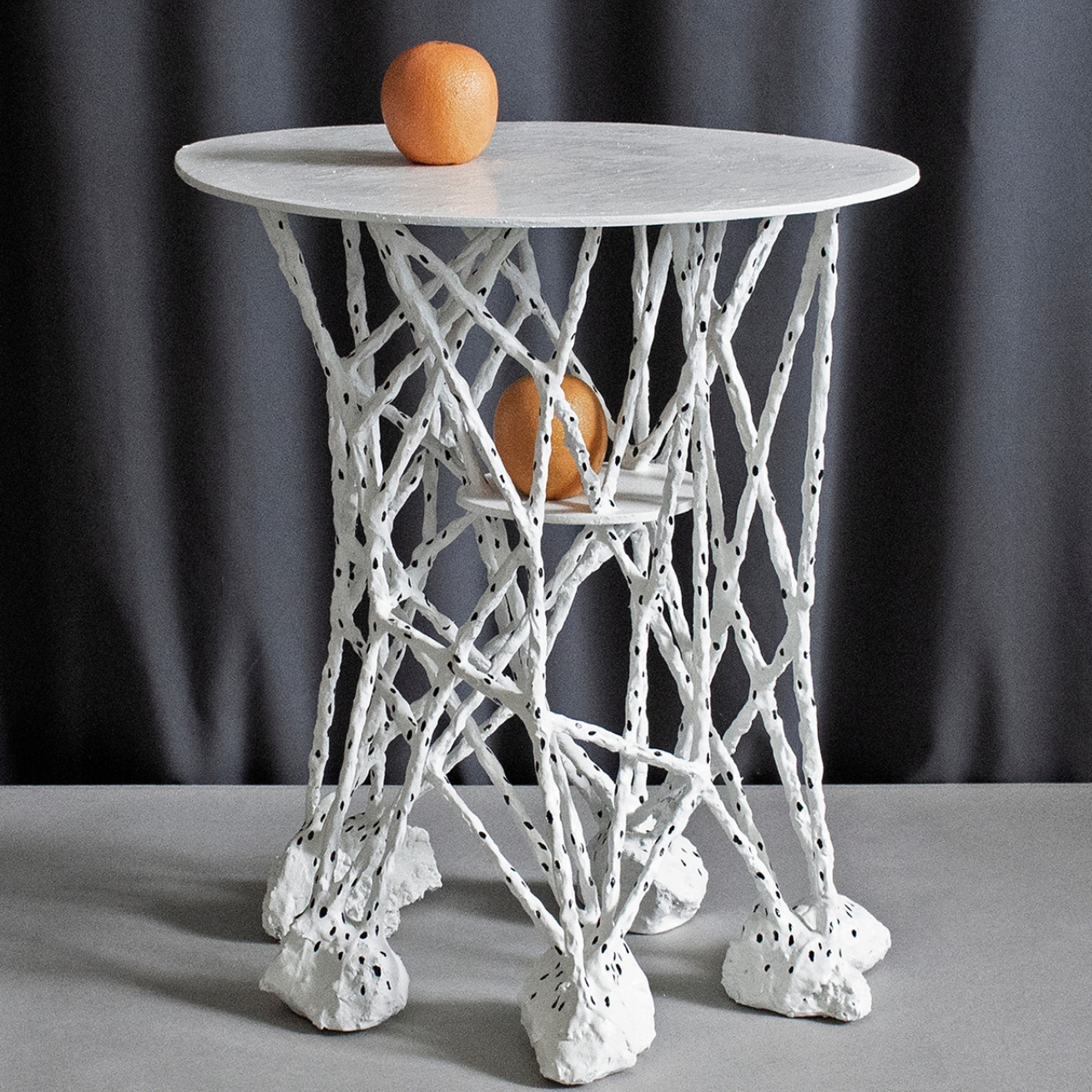 Side table，shelf，furniture，Artwork，