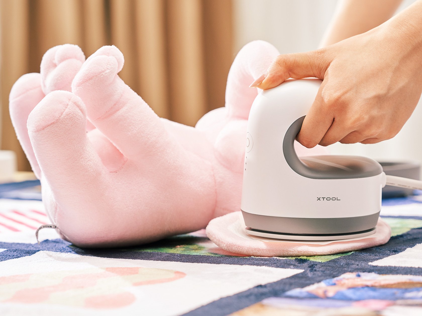 Power source，xTool M1 Ultra，furniture，equipment，