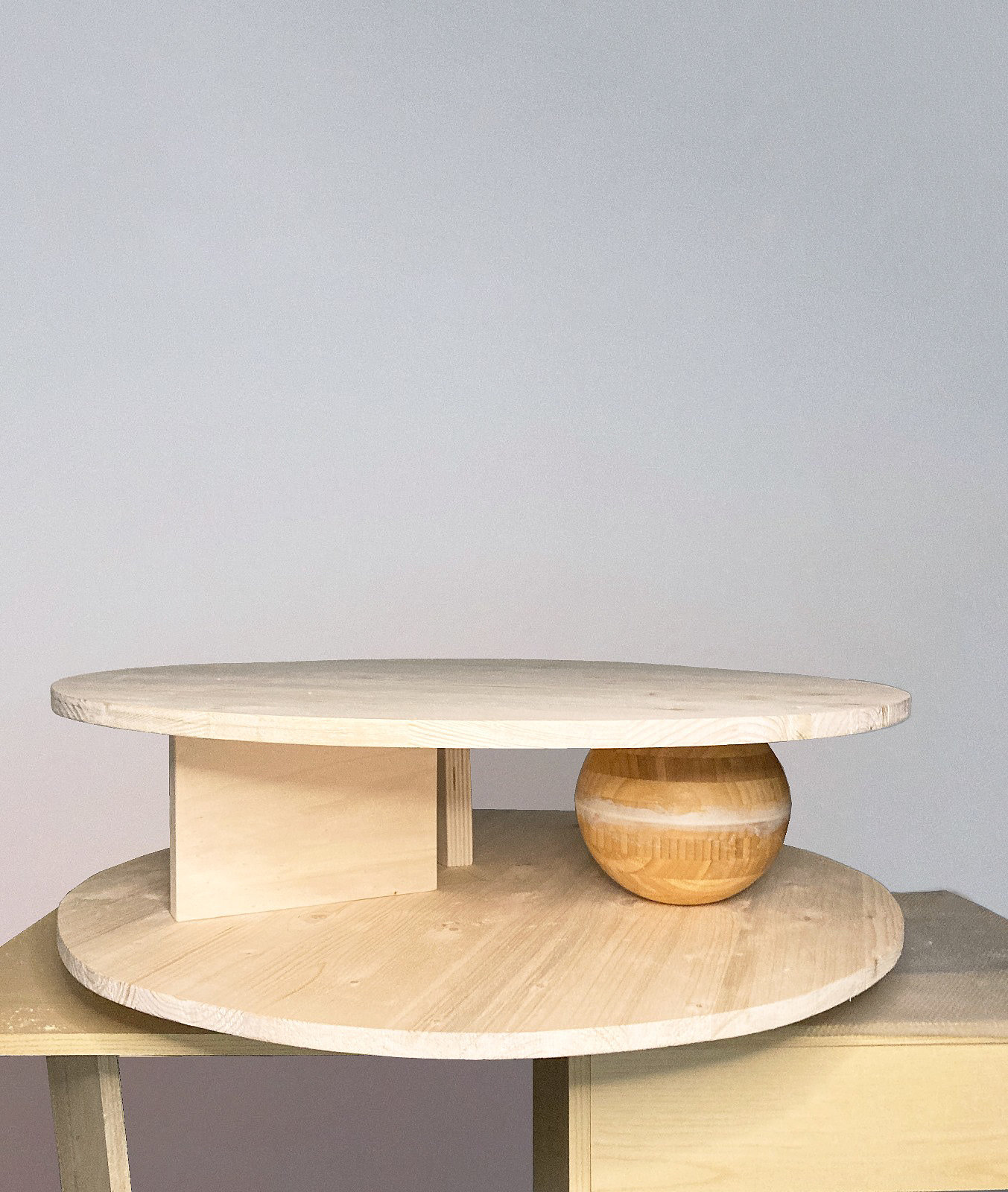 Coffee table，Playful，Table，