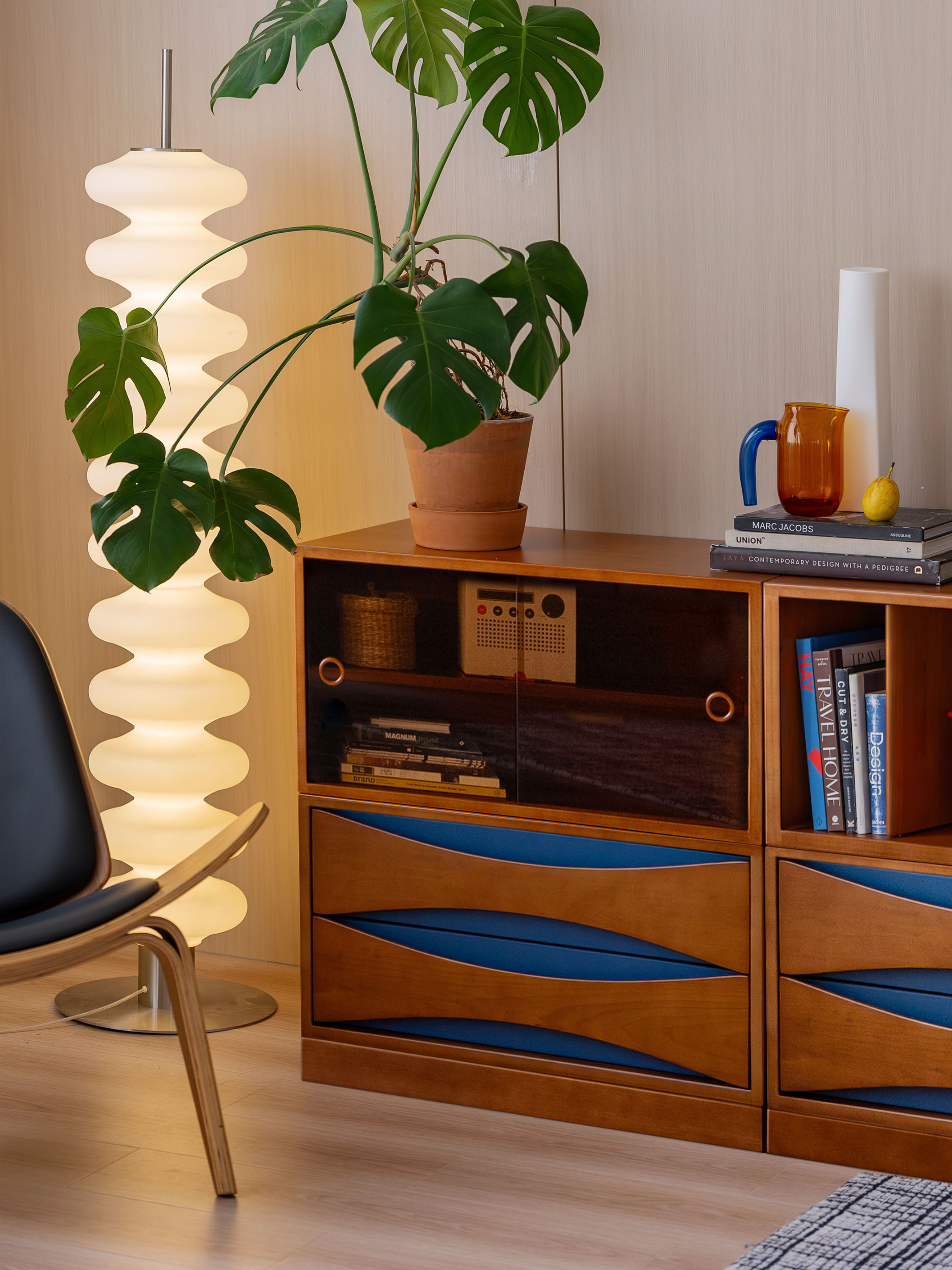 Original design，Side cabinet，Solid wood furniture，Residential Furniture，medieval furniture，furniture design ，