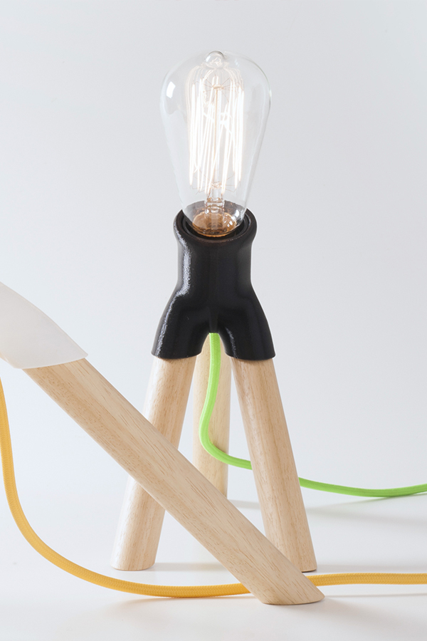 Cylinder design，Wood and lamps，Floor lamp design，Vermicelli，Carrot，Broom，Brain hole creativity，Table lamp design，Lamp design，lighting design ，Broom，Triangular support，
