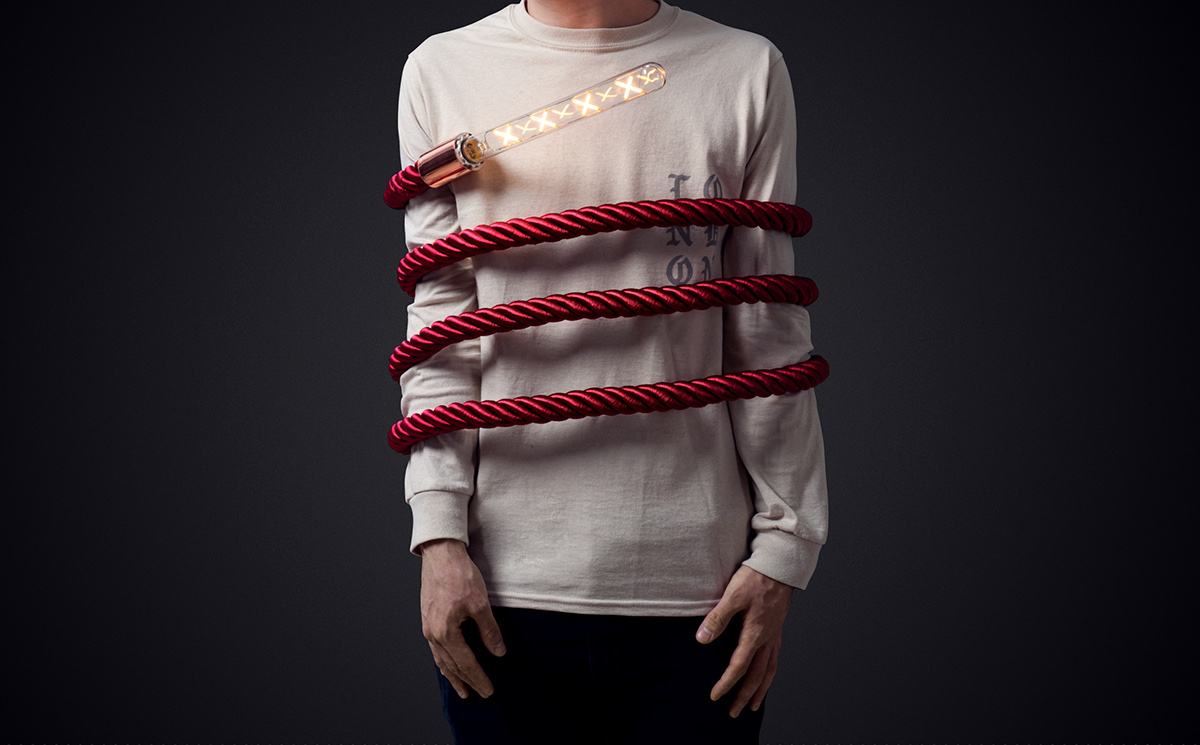 Cylinder design，Wood and lamps，Floor lamp design，Vermicelli，Carrot，Broom，Brain hole creativity，Table lamp design，Lamp design，lighting design ，Broom，Triangular support，