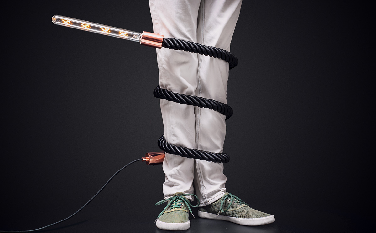 Cylinder design，Wood and lamps，Floor lamp design，Vermicelli，Carrot，Broom，Brain hole creativity，Table lamp design，Lamp design，lighting design ，Broom，Triangular support，