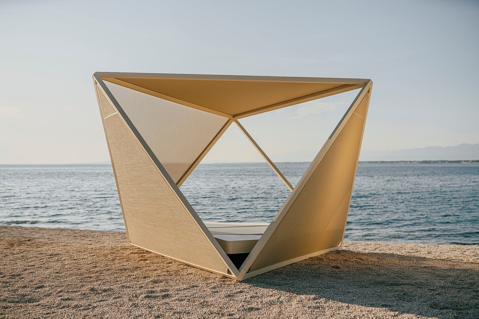 2024 Red Dot Product Design Award，Garden furniture and gardening tools，Garden and outdoor furniture，