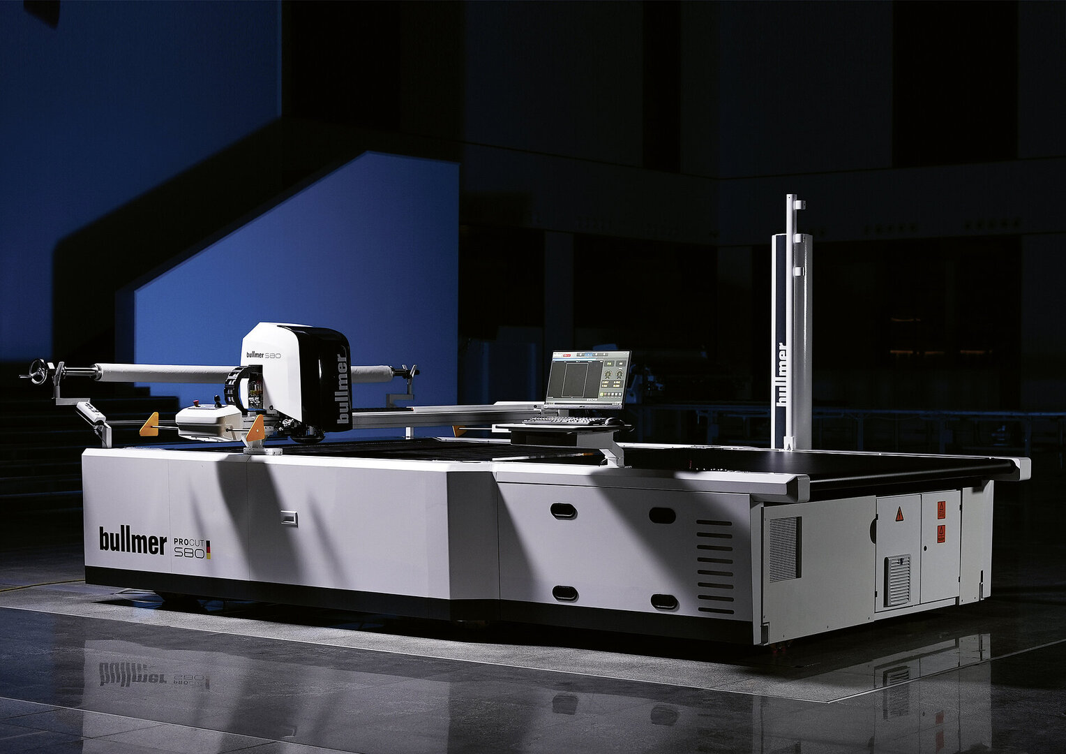 2024 Red Dot Product Design Award，Industrial Design and Robotics，cutting machine，