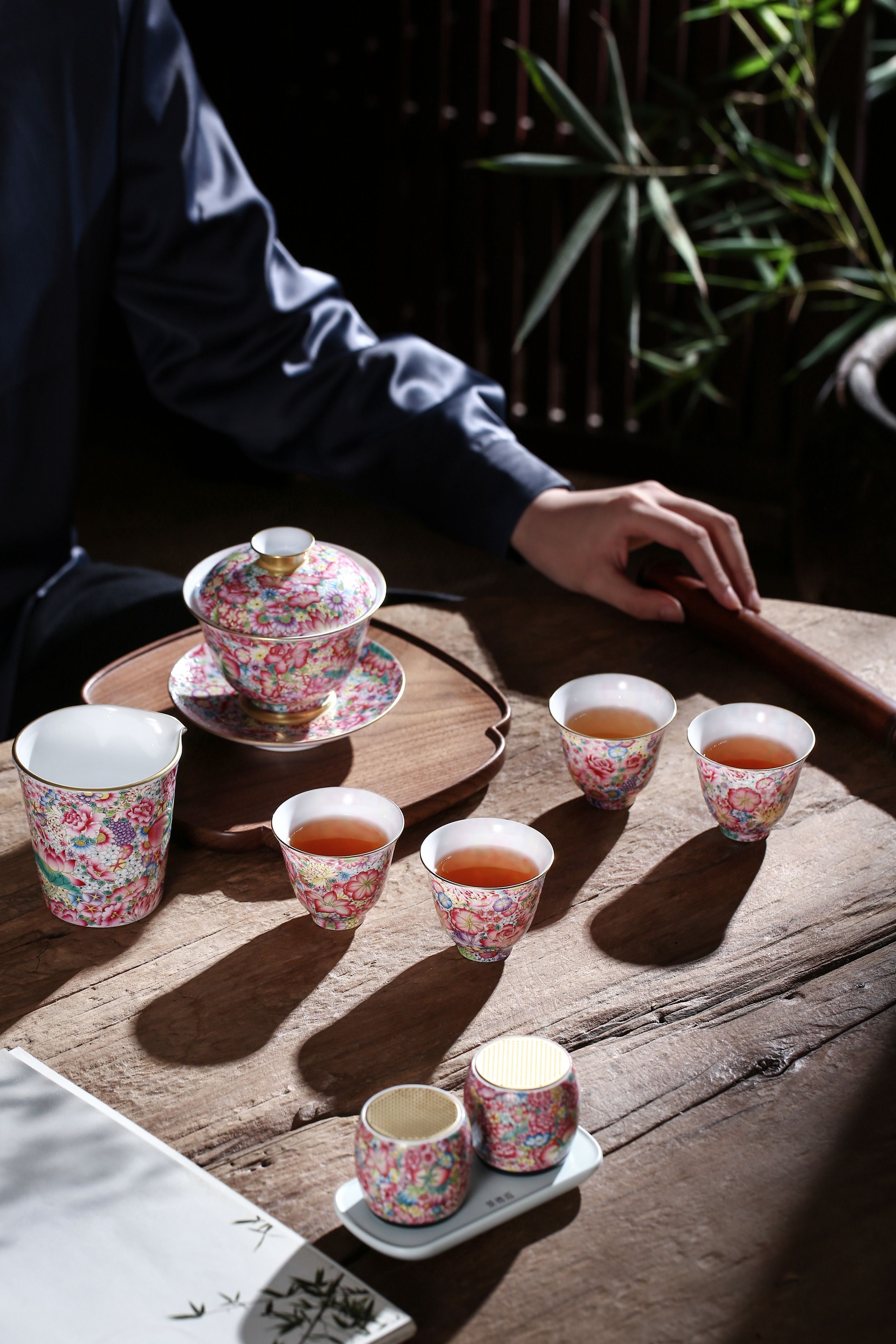 Ten thousand flowers do not open the royal craft，