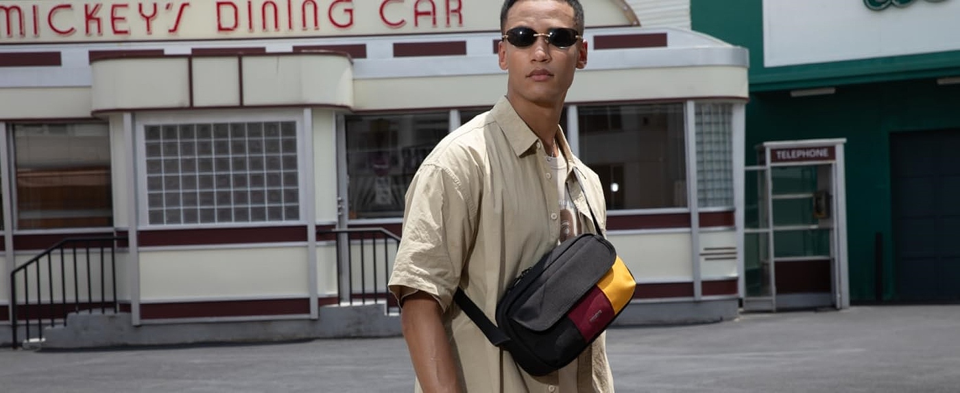 Inclined shoulder bag，Package design，Bag Designer，Backpack design，Commuter Bag，Fashion bag，Traveling Backpack，