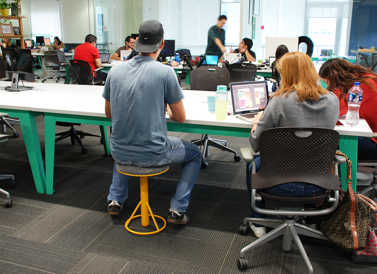 Cantinflas，stool，simple and easy，move，