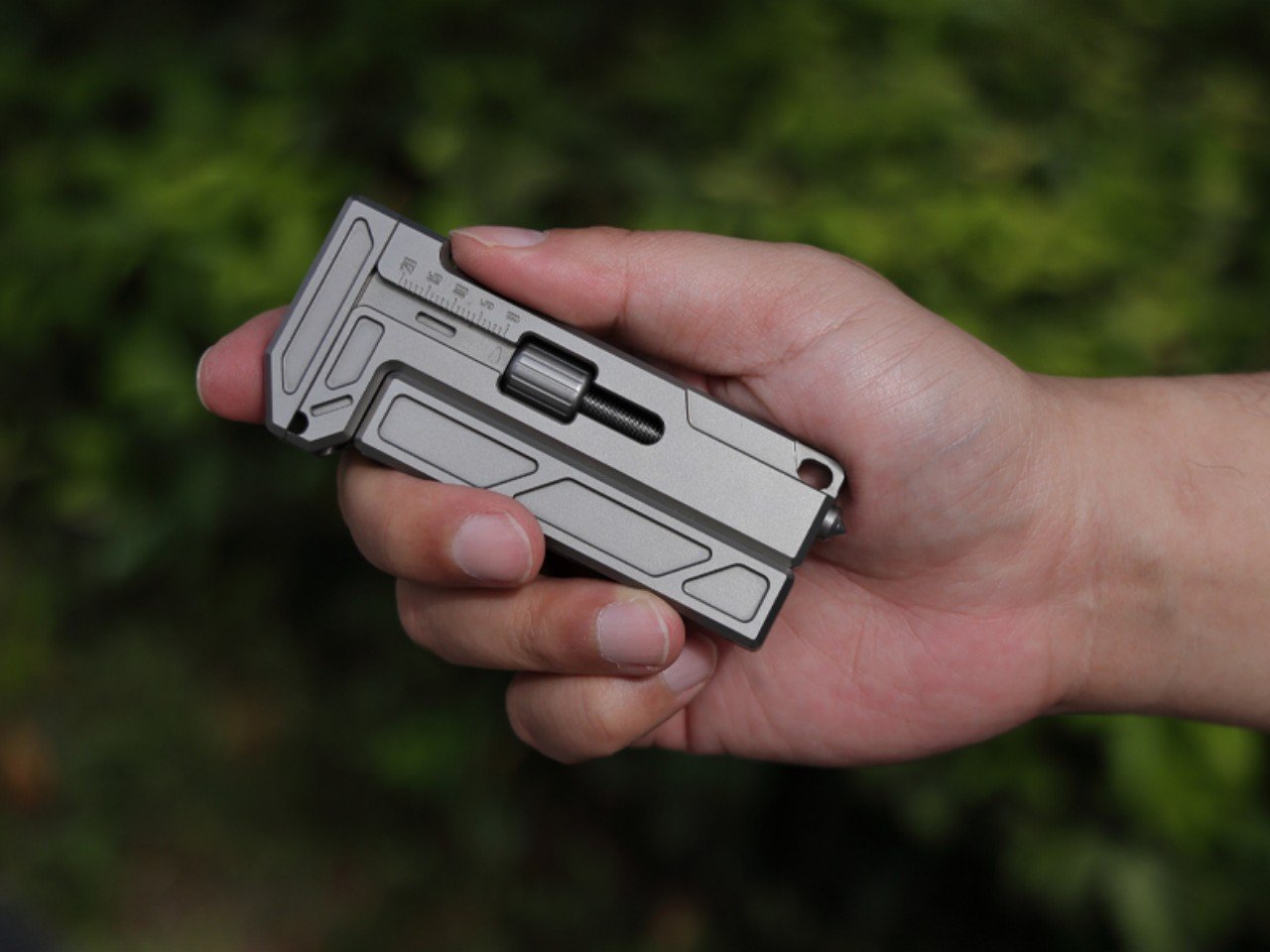 EDC，multi-function，tool，Outdoor equipment，security，