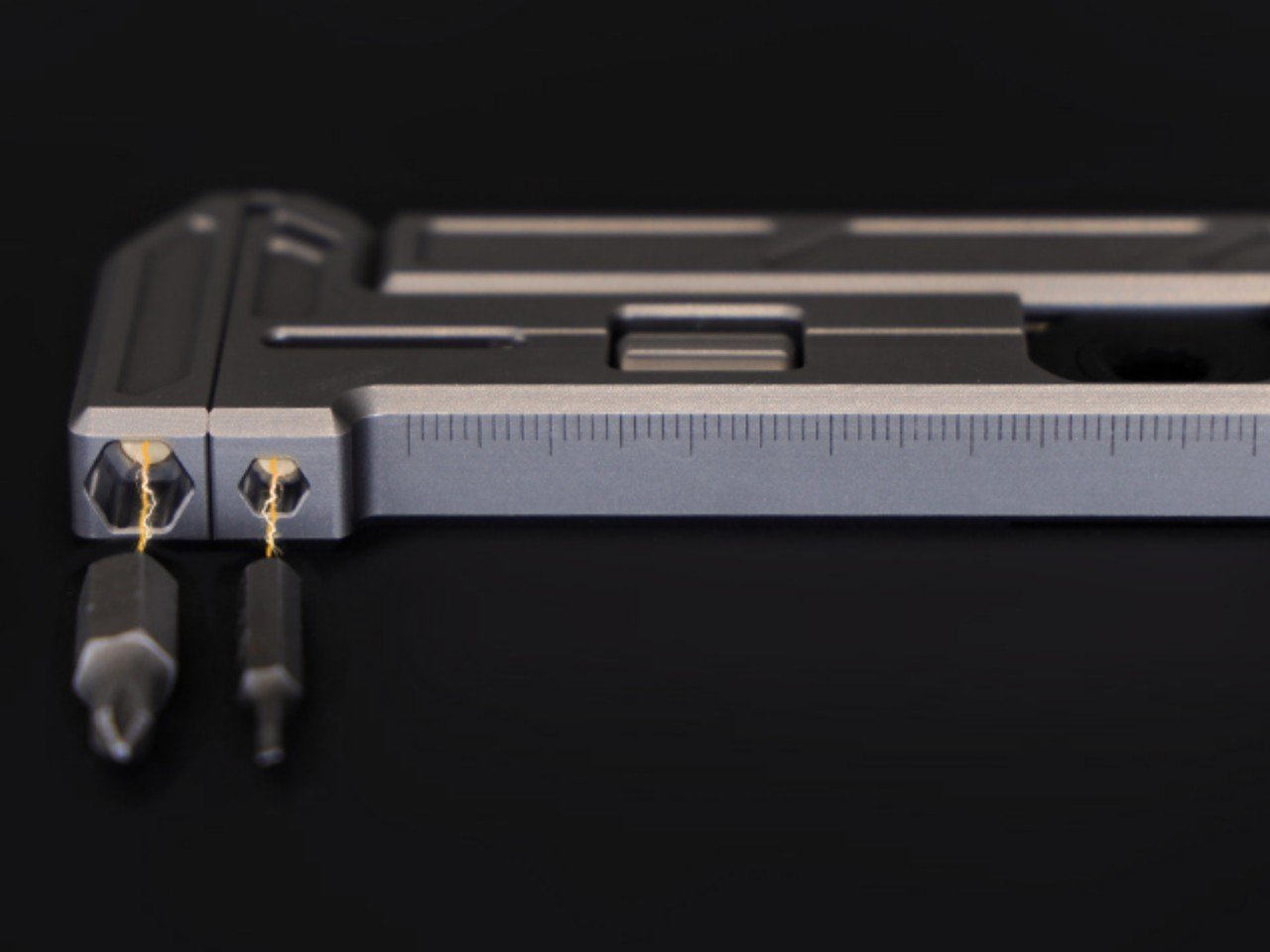 EDC，multi-function，tool，Outdoor equipment，security，