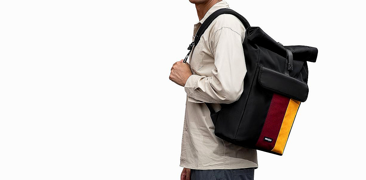 knapsack，Commuter Bag，Leisure backpack，Color matching design，Roll-up backpack，Bag Designer，Package design，Fashion Backpack，