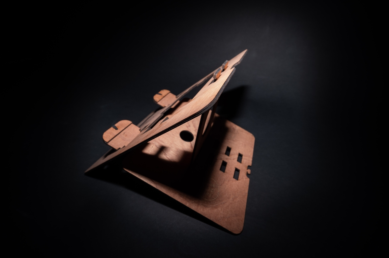 Ergonomics，Bracket，wooden ，product design，