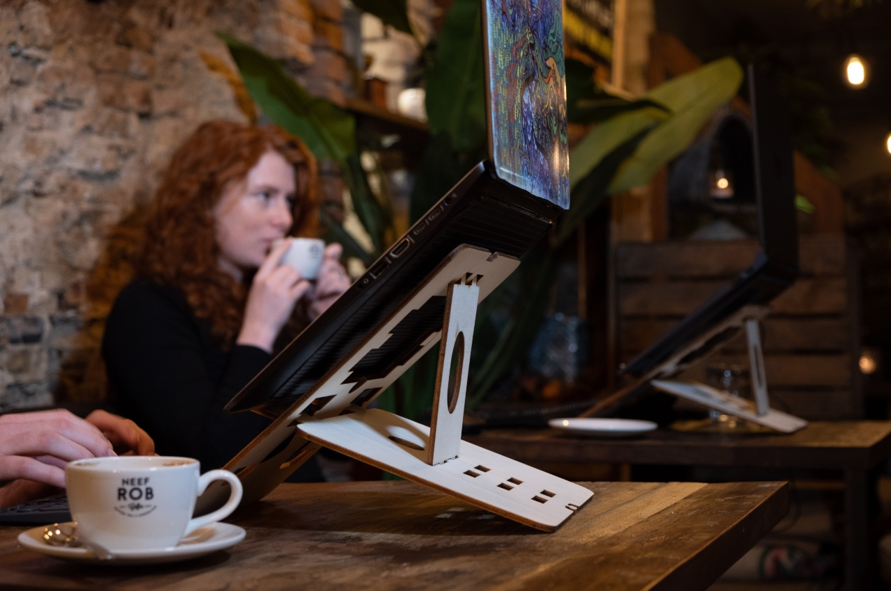 Ergonomics，Bracket，wooden ，product design，