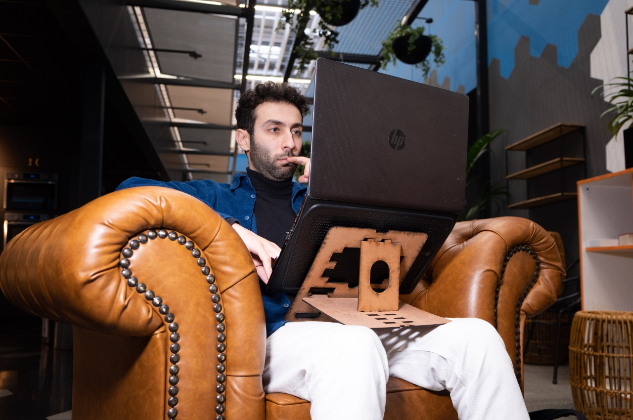 Ergonomics，Bracket，wooden ，product design，