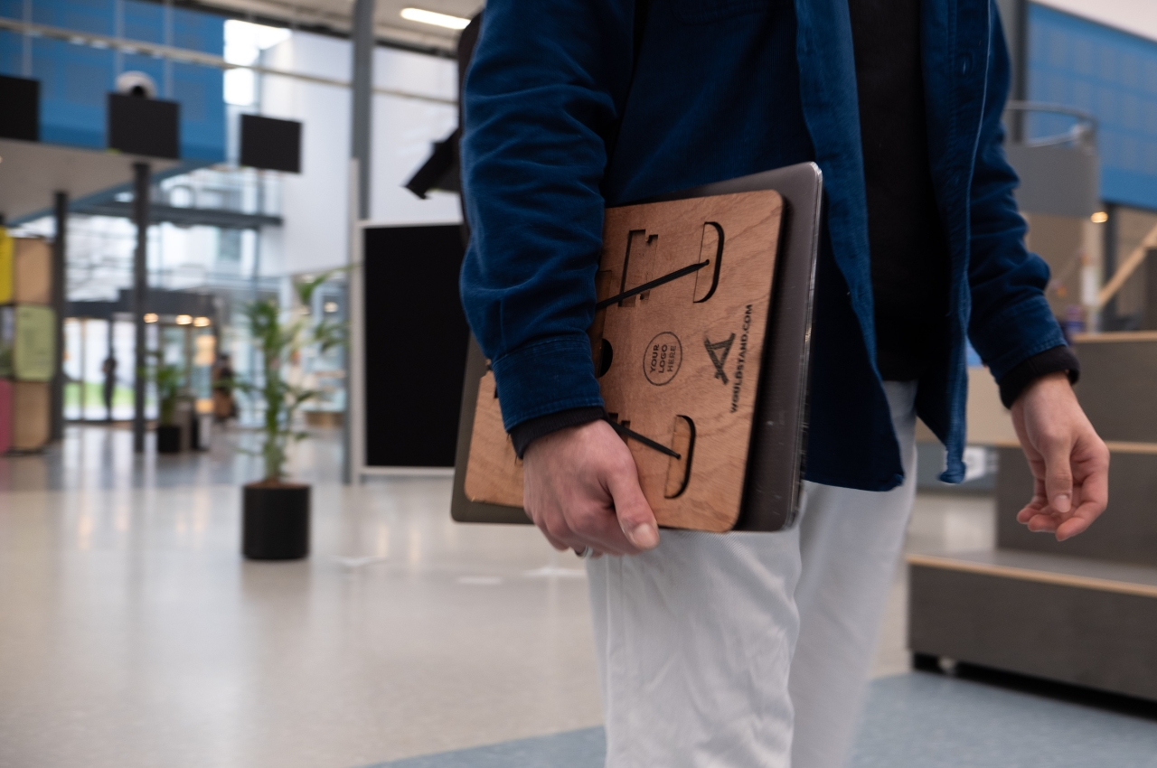 Ergonomics，Bracket，wooden ，product design，