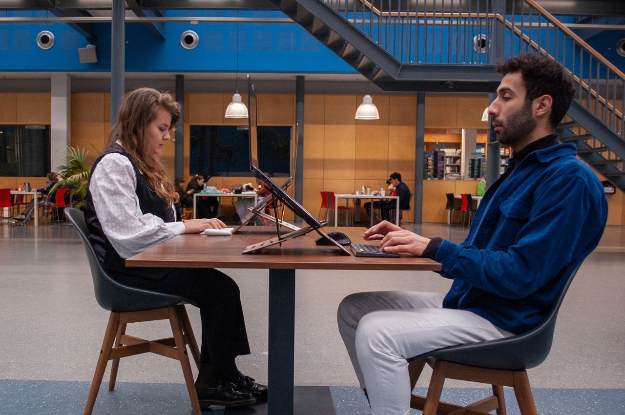 Ergonomics，Bracket，wooden ，product design，