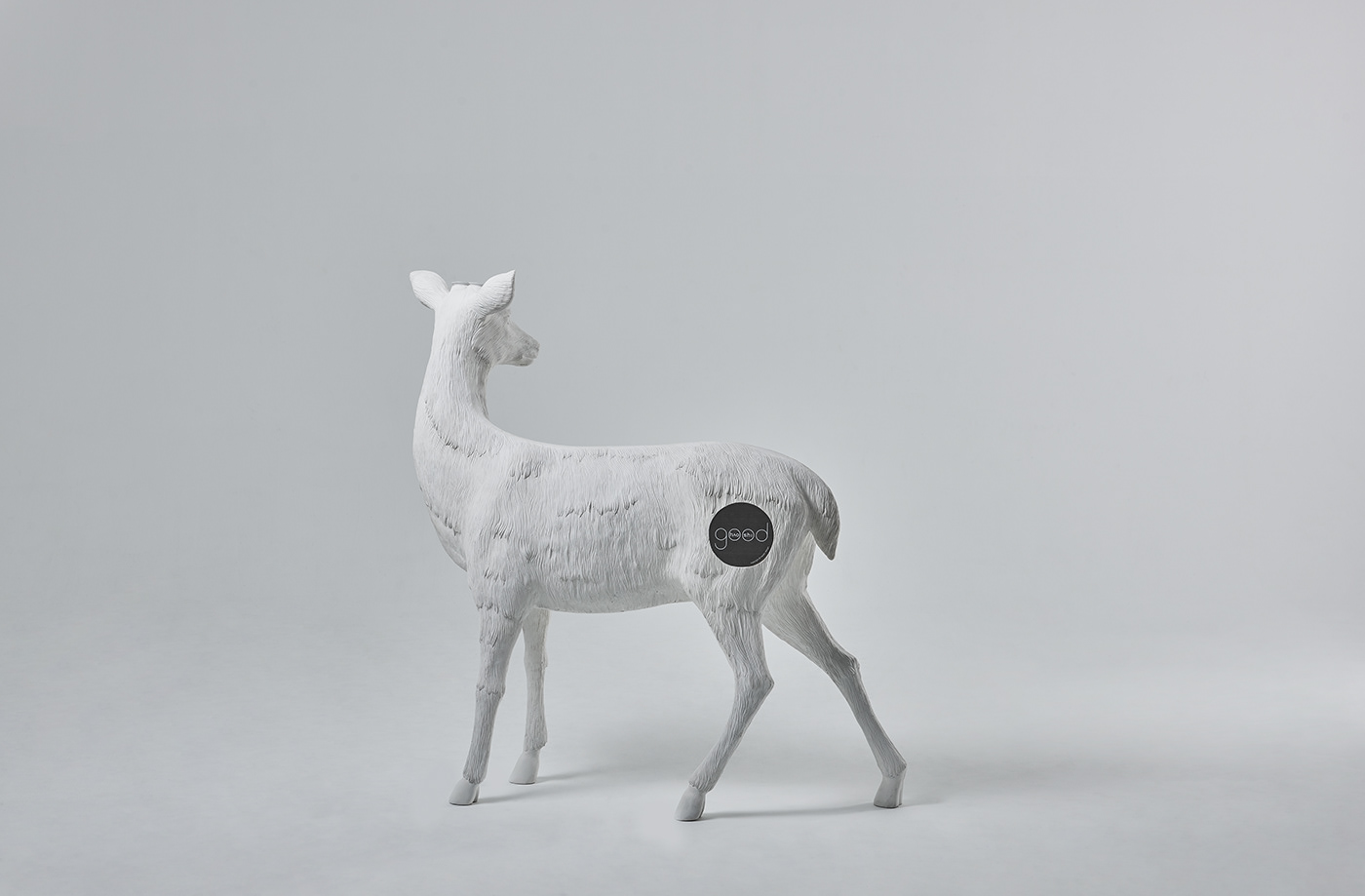 Creative lamps，lion，Lamp design，Creative products，pocket watch，clocks and watches，Hanging mirror，mirror，birds，Bird，Bionics Design ，white，Flowerpot design，Floral design ，deer，Sika deer，