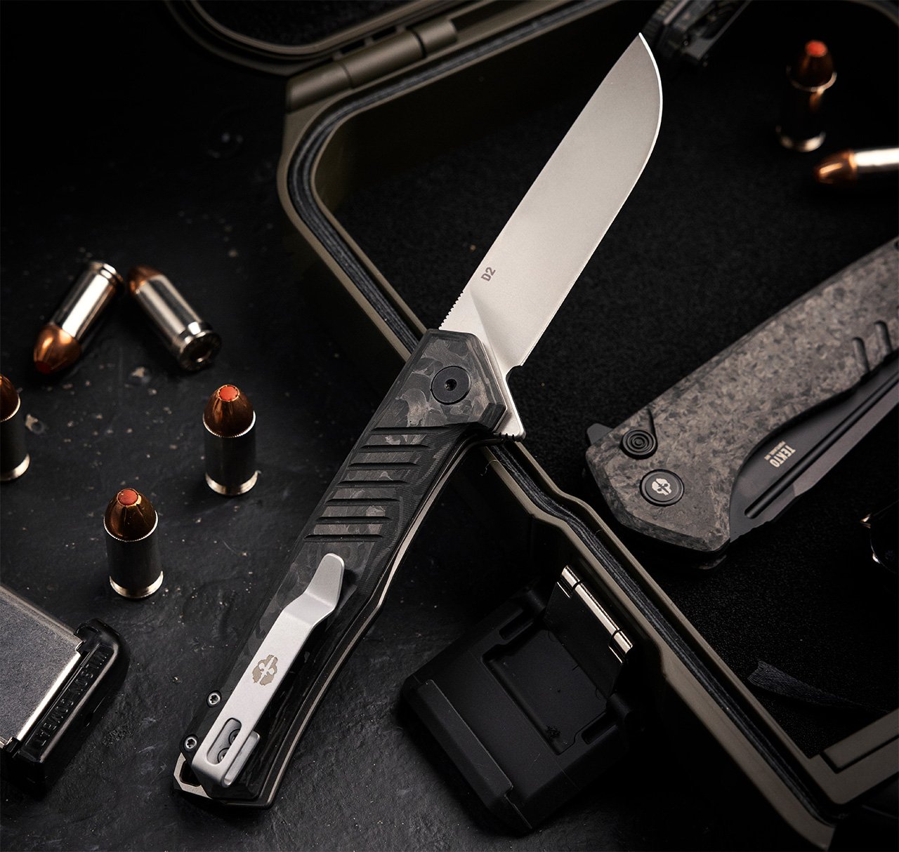 Tekto，EDC folding knife，Damascus，forged carbon，tool，