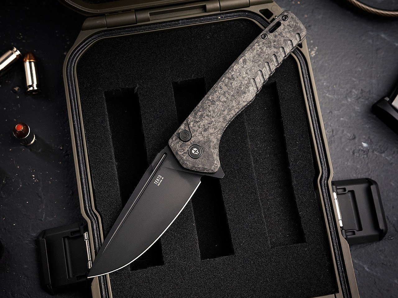 Tekto，EDC folding knife，Damascus，forged carbon，tool，