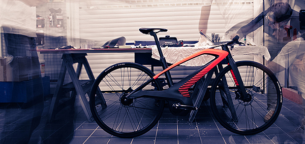 traffic，motion，outdoors，Dongfeng sign，Bicycle，