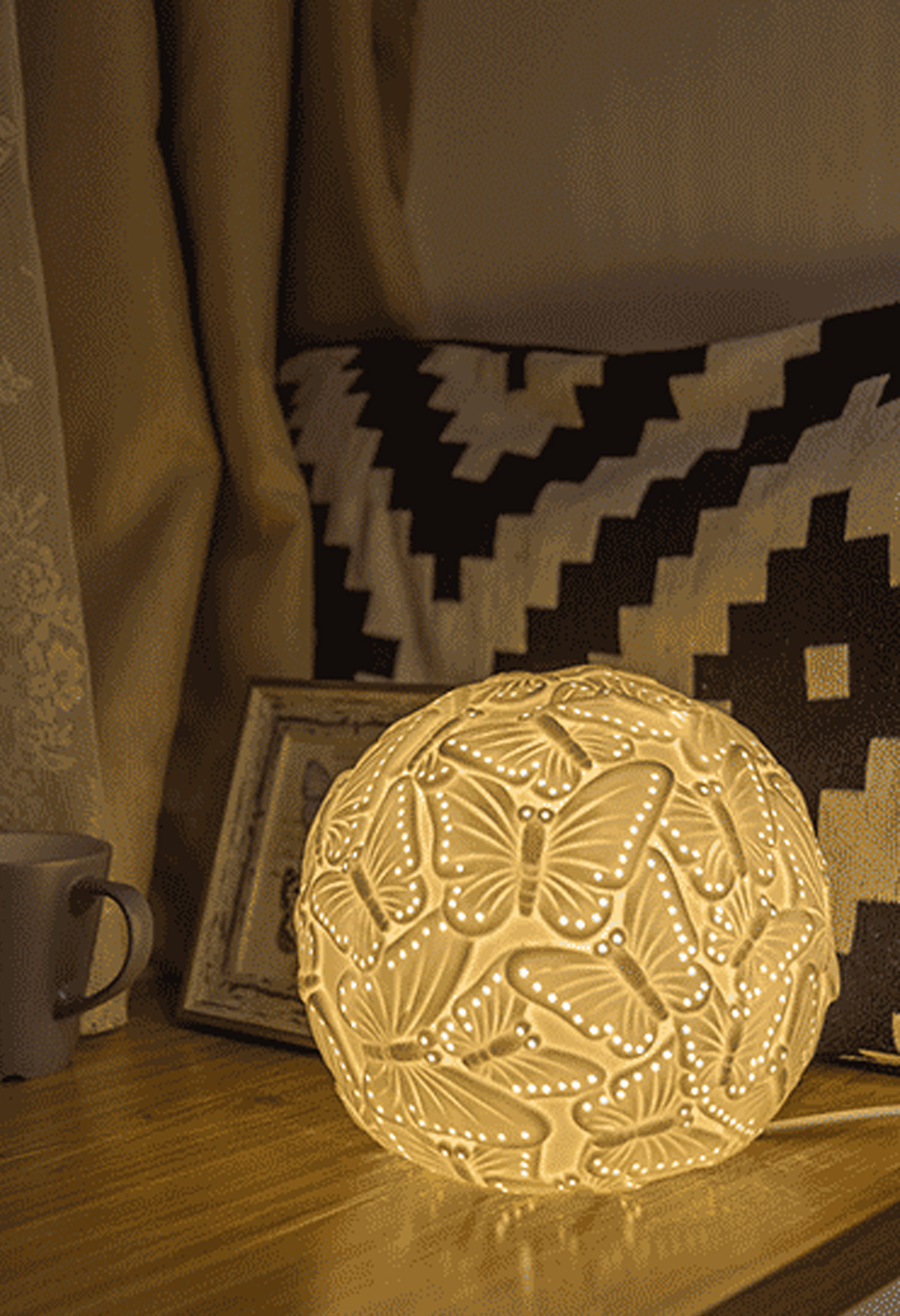 Butterfly Effect，Night light，