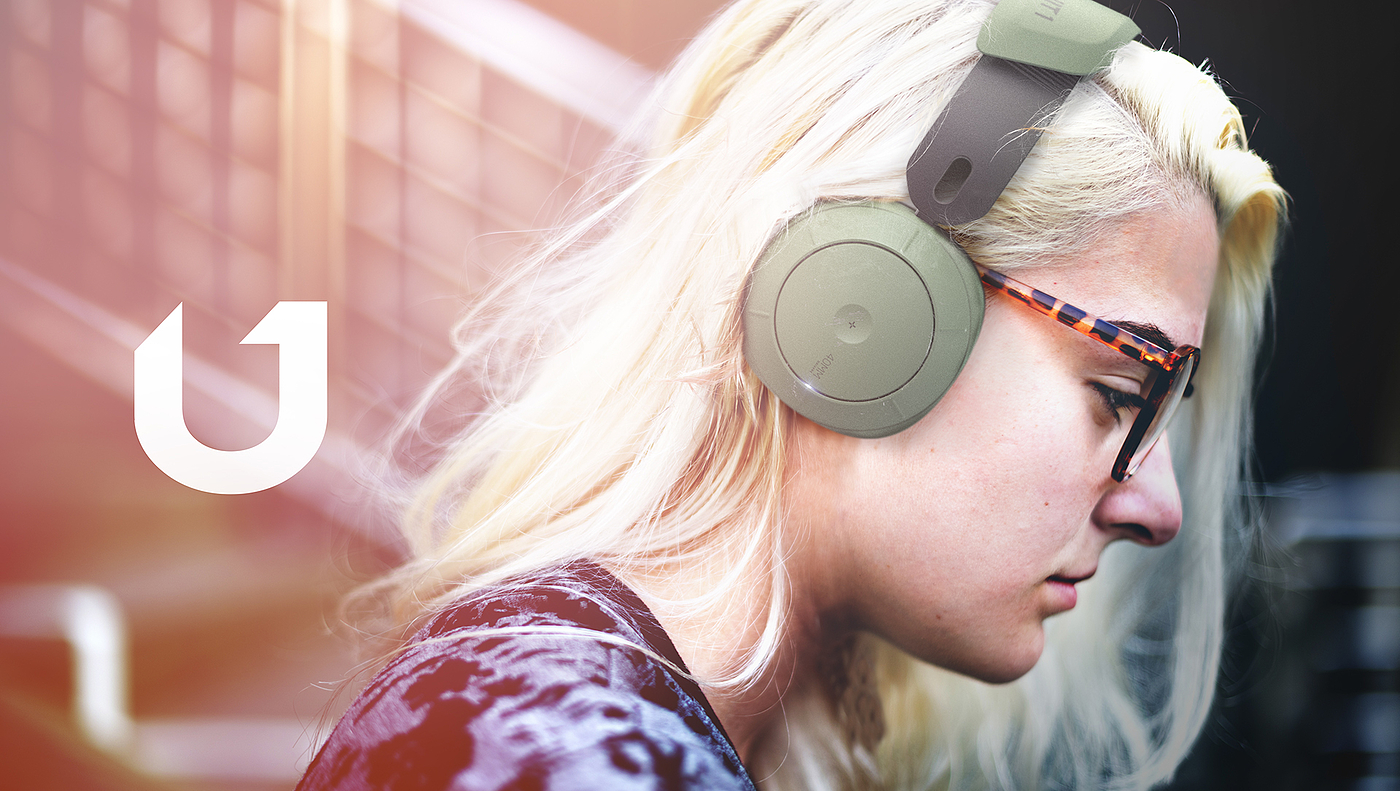 Helmet，headset，music，