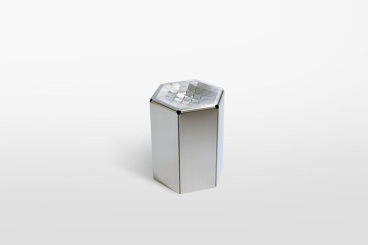 Seat design，Chair design，Create 101，stool，toughness，Metal，Stationery design，clocks and watches，Wall clock，Desktop storage，pen container，Business card holder，lamps and lanterns，a chandelier，Metallic materials，Lamp design，Desk lamp，Hexagonal prism design，Square design，crackle，