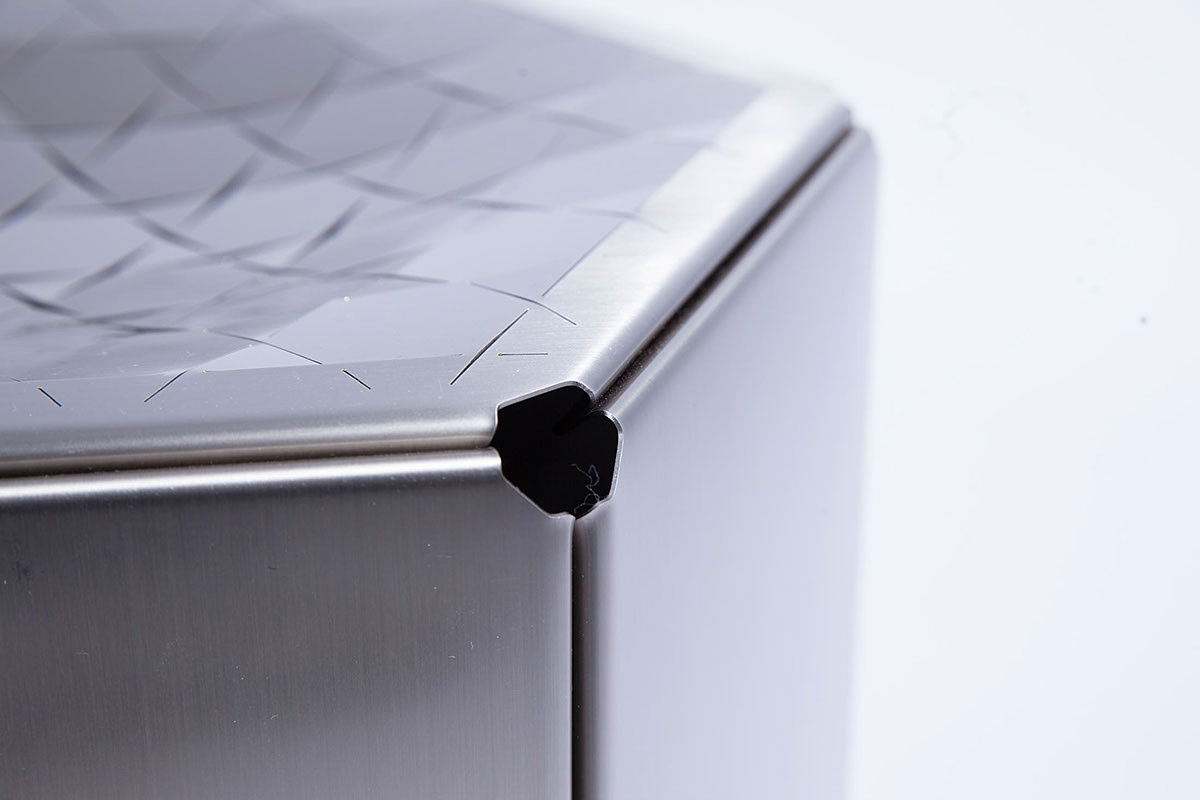 Seat design，Chair design，Create 101，stool，toughness，Metal，Stationery design，clocks and watches，Wall clock，Desktop storage，pen container，Business card holder，lamps and lanterns，a chandelier，Metallic materials，Lamp design，Desk lamp，Hexagonal prism design，Square design，crackle，