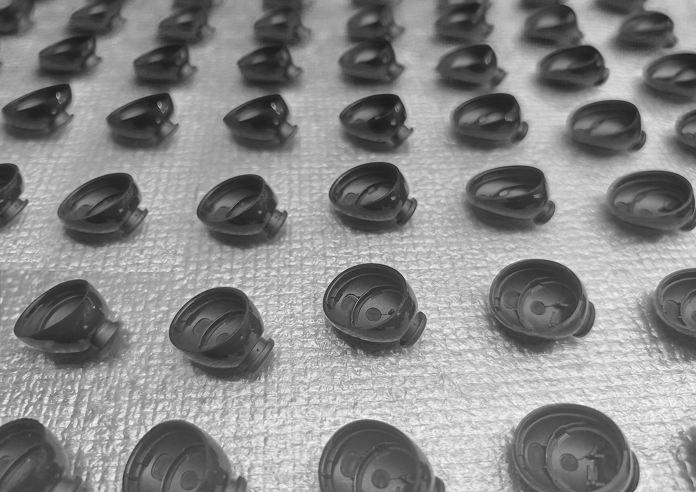 boAt Nirvana Zenith，Bluetooth headset，Design，Simplicity，electronic product，