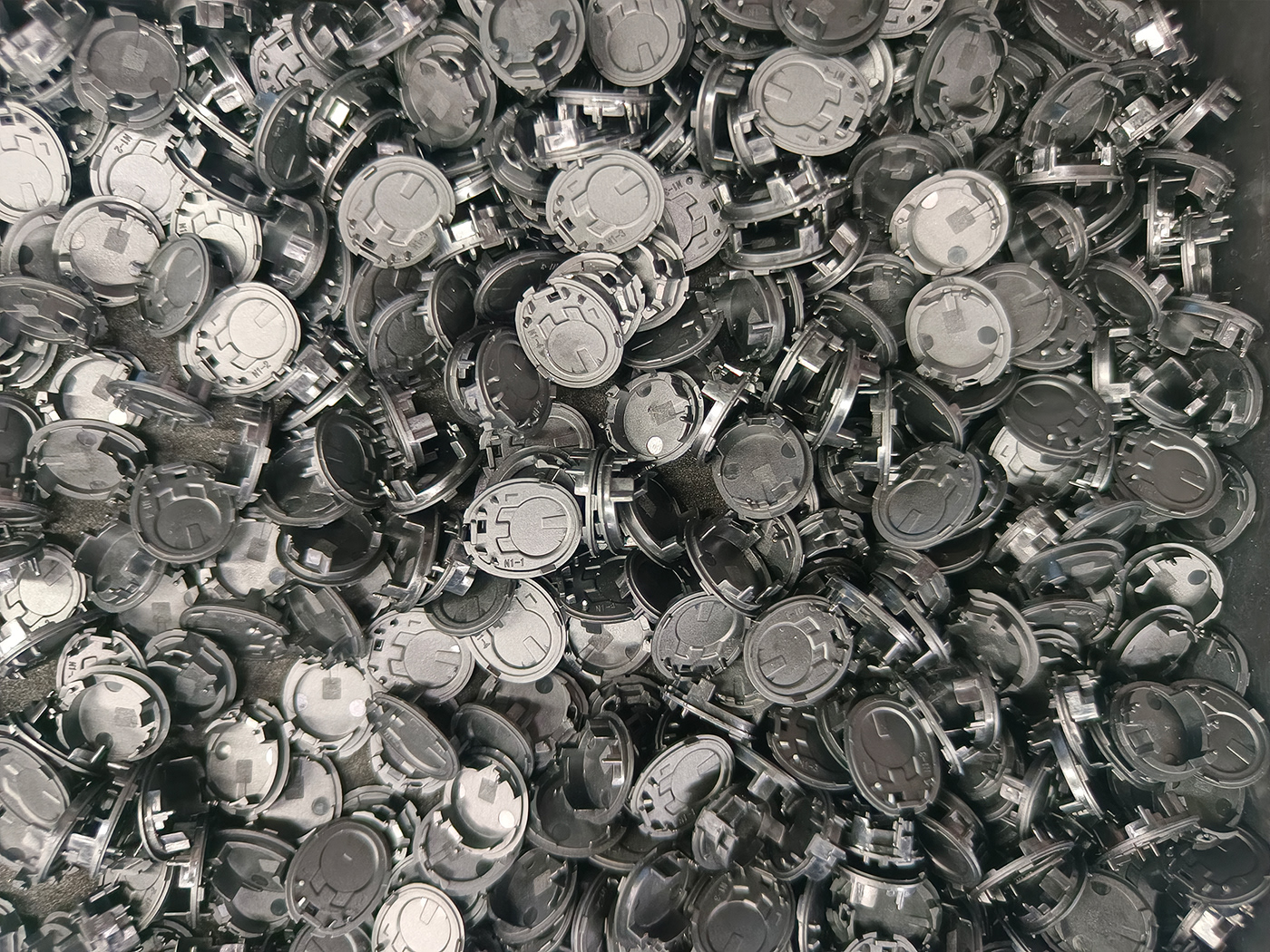 boAt Nirvana Zenith，Bluetooth headset，Design，Simplicity，electronic product，