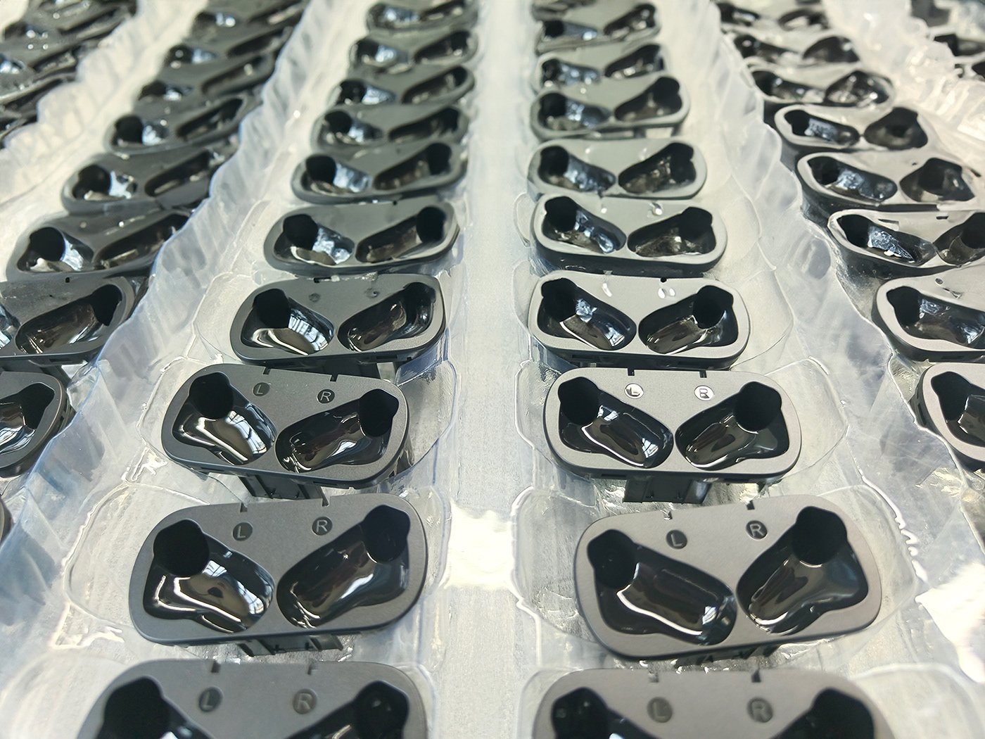 boAt Nirvana Zenith，Bluetooth headset，Design，Simplicity，electronic product，