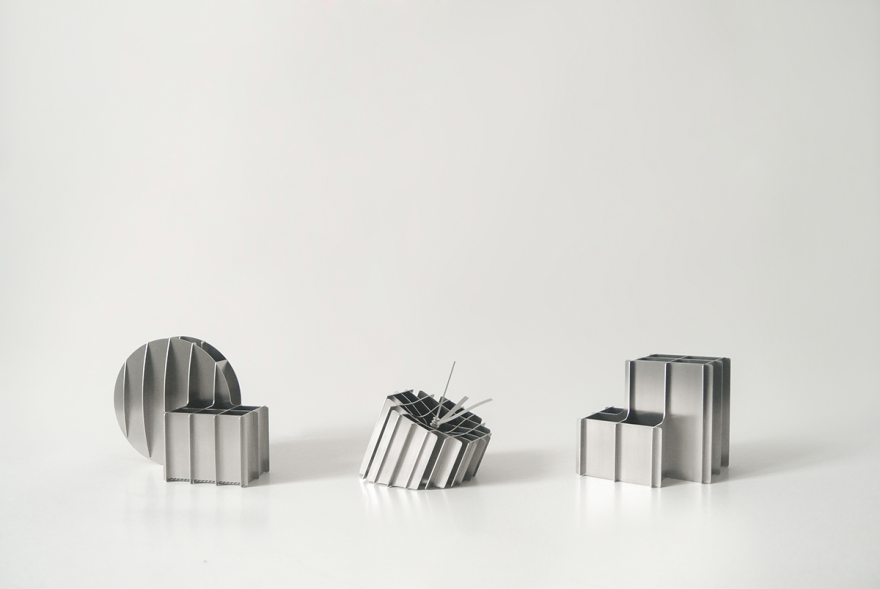 Seat design，Chair design，Create 101，stool，toughness，Metal，Stationery design，clocks and watches，Wall clock，Desktop storage，pen container，Business card holder，lamps and lanterns，a chandelier，Metallic materials，Lamp design，Desk lamp，Hexagonal prism design，Square design，crackle，