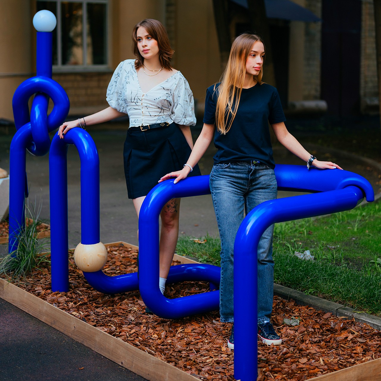 Outdoor furniture，originality，communal facilities，THREADS，