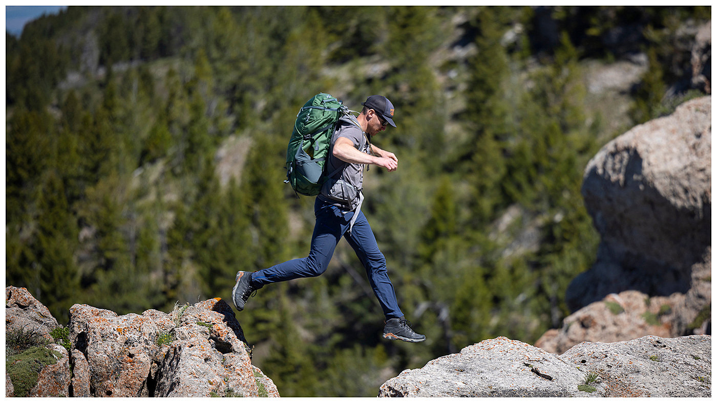 knapsack，Outdoor equipment，Mystery Ranch，Mystery Farm，