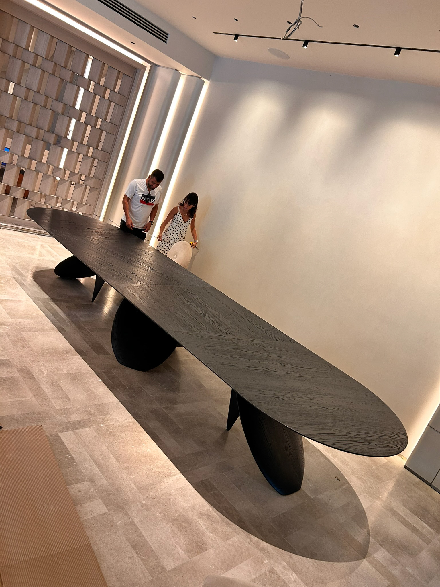 White oak，black，Table，