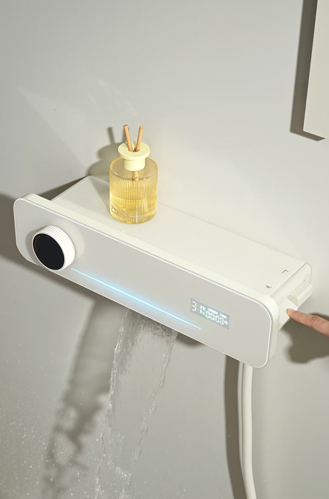 Minimalist，shower，water tap，Digital display，Atmosphere lamp，