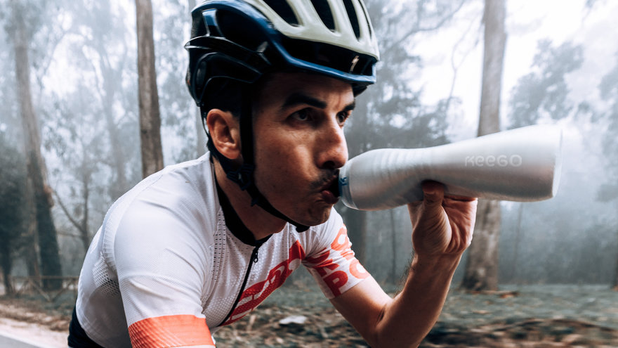 bottle，Outdoor sports，container，