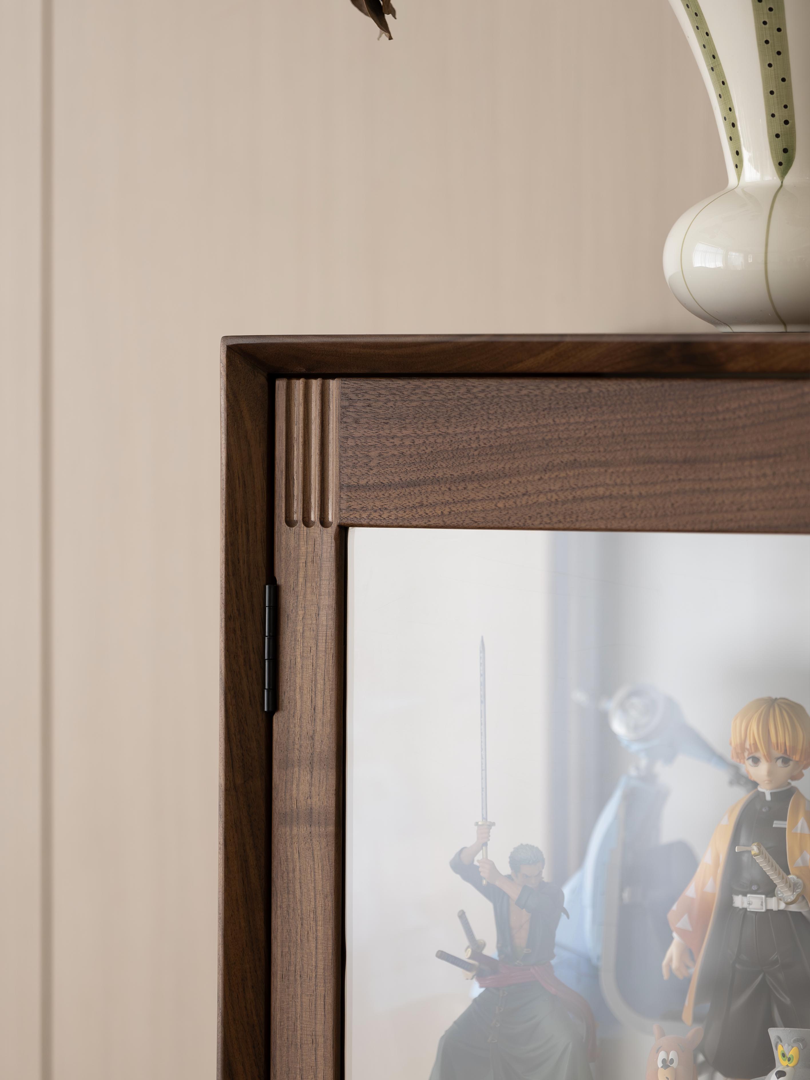 Original design，furniture design ，Display cabinet，Residential Furniture，Solid wood furniture，Black walnut furniture，