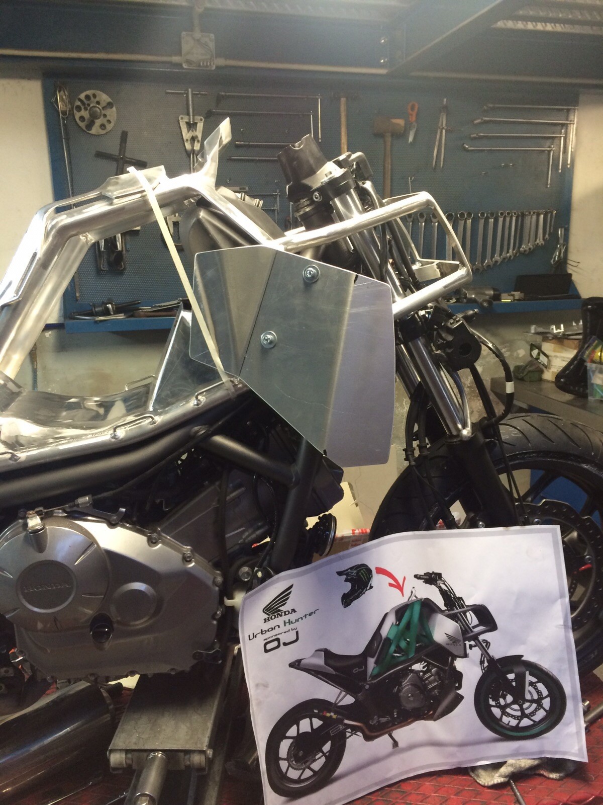 traffic，industrial design，motorcycle，locomotive，honda，Model，