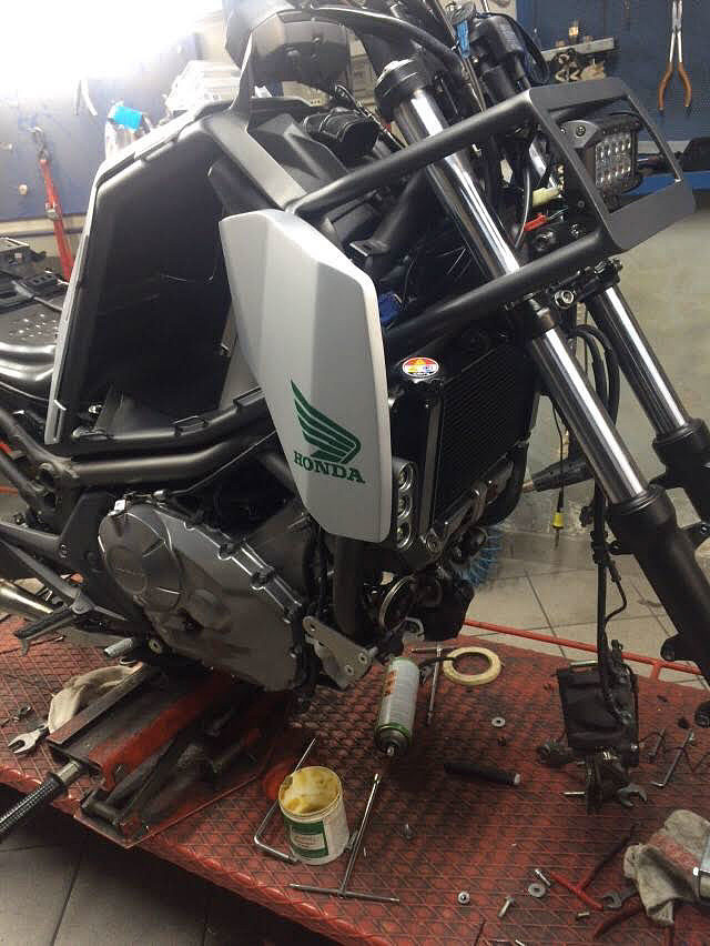 traffic，industrial design，motorcycle，locomotive，honda，Model，