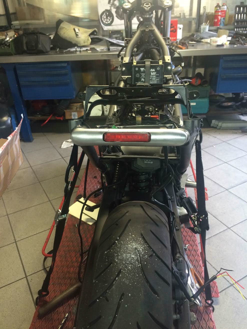 traffic，industrial design，motorcycle，locomotive，honda，Model，