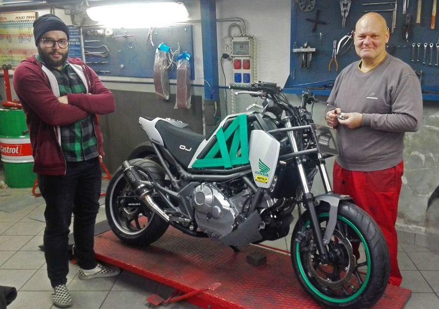 traffic，industrial design，motorcycle，locomotive，honda，Model，