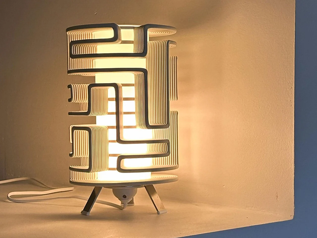 lamps and lanterns，3D printing，Sustainable materials，Recycling，maze，