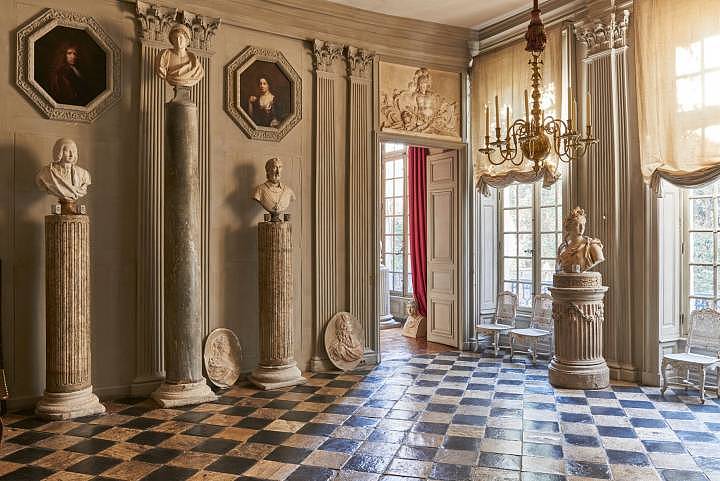 classic，Noble luxury，Romantic sentiment，Italy，France，Artistic aesthetics，Interior design，space design ，