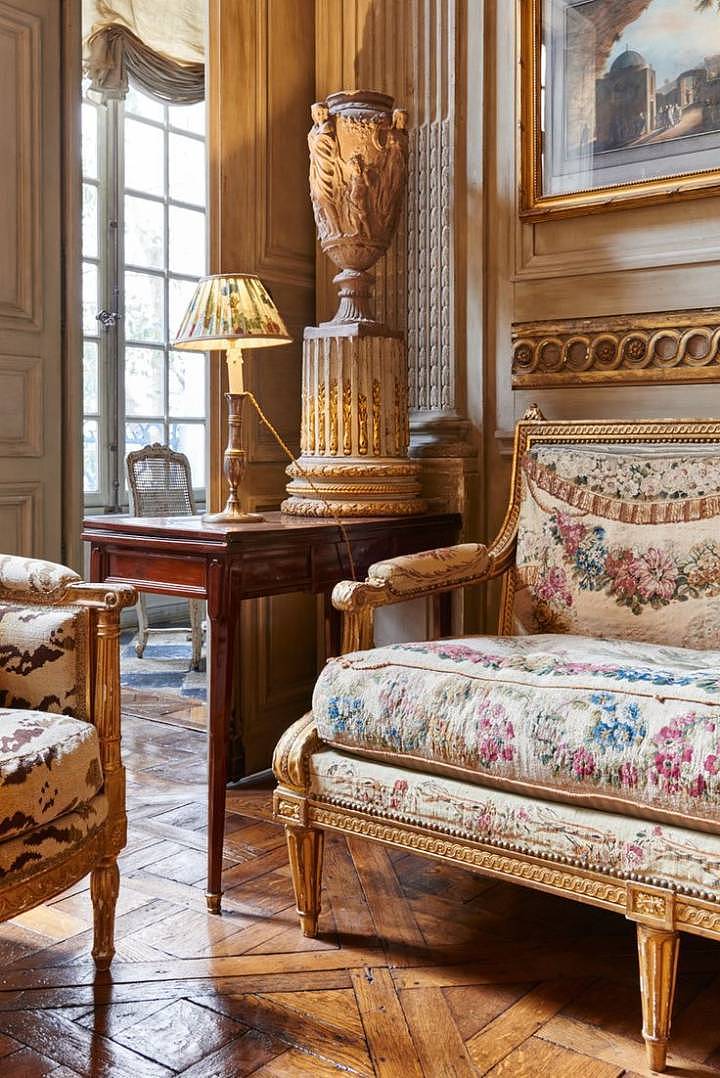 classic，Noble luxury，Romantic sentiment，Italy，France，Artistic aesthetics，Interior design，space design ，